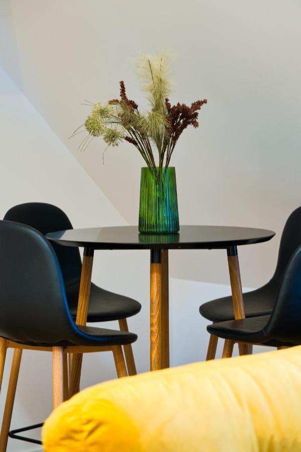 Cosy Studio In The City Center With Air Conditioneer! Klaipeda Luaran gambar